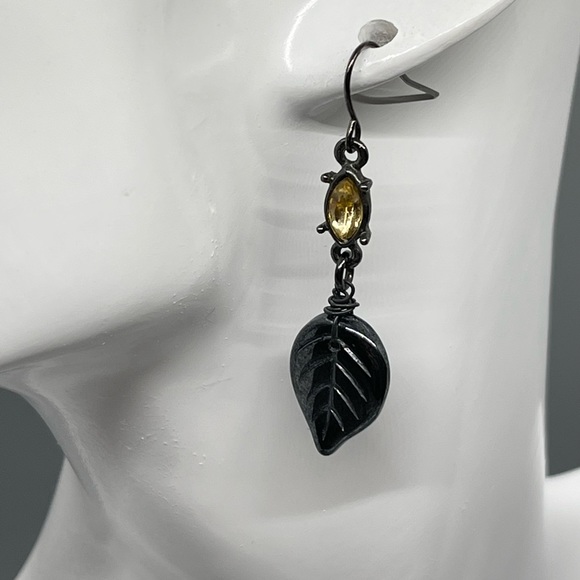 Champagne crystal earrings set gunmetal with leaf handmade - Picture 8 of 8